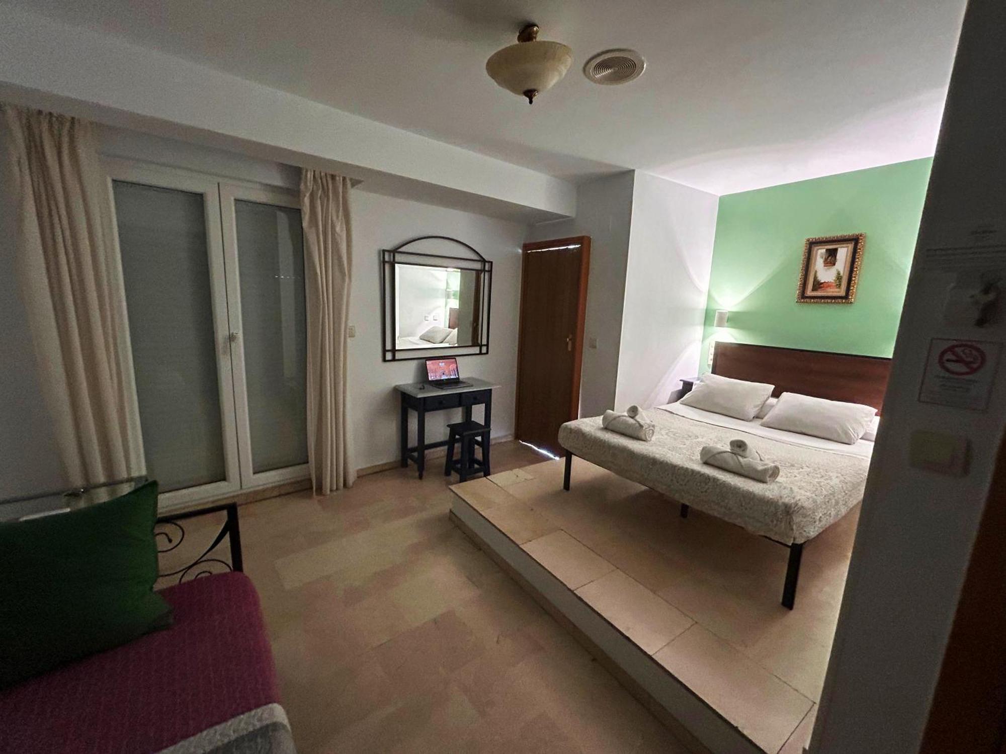 Hostal El Olivo Гранада Екстериор снимка