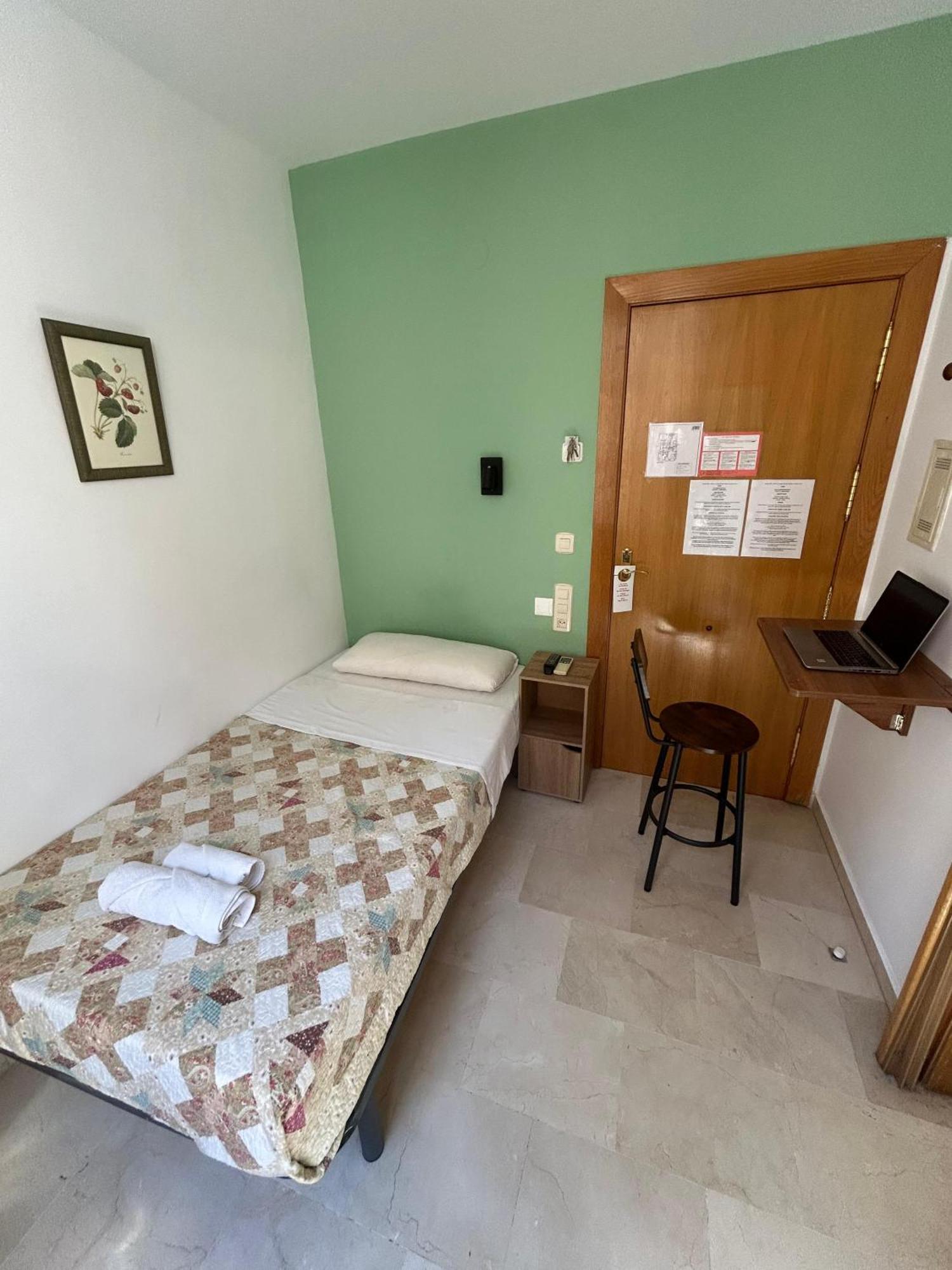 Hostal El Olivo Гранада Екстериор снимка
